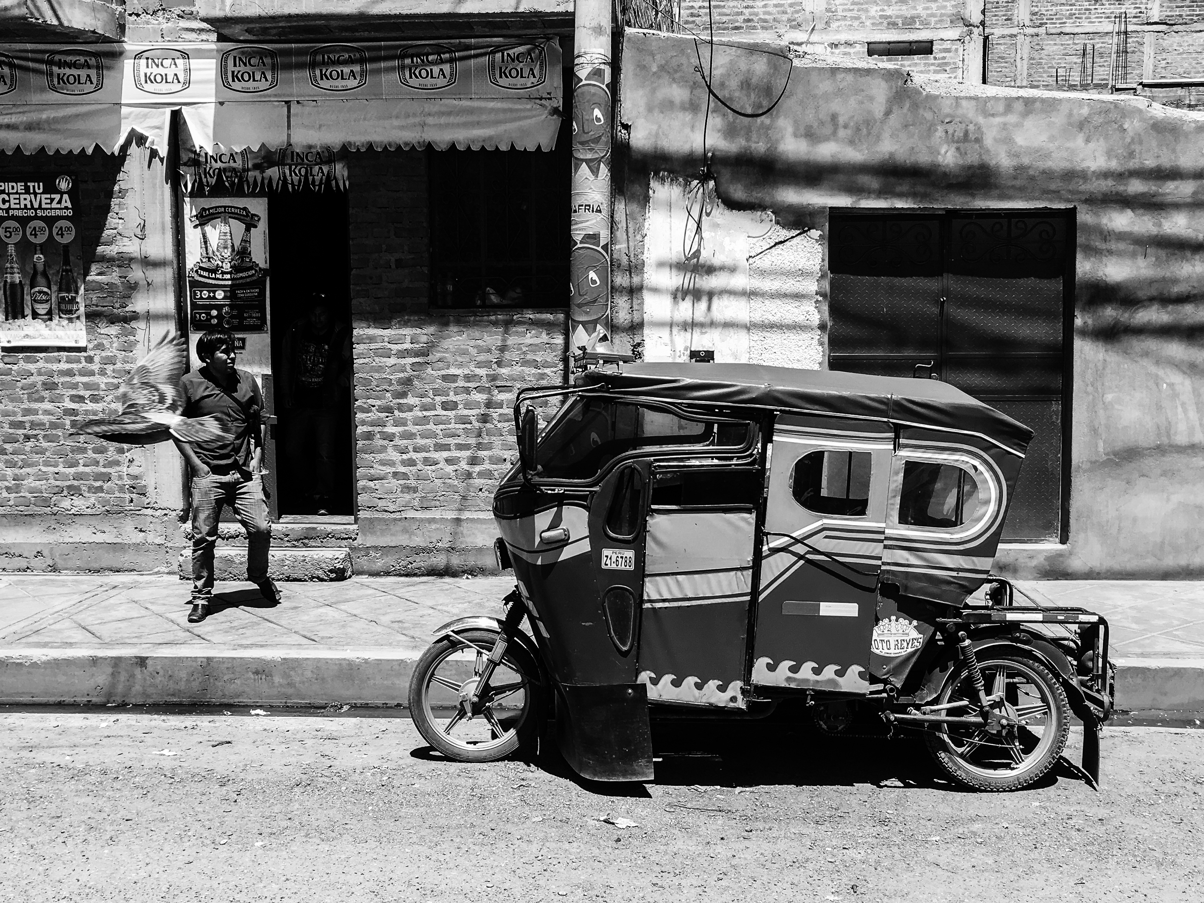 STREET PHOTOGRAPHY IN PERU